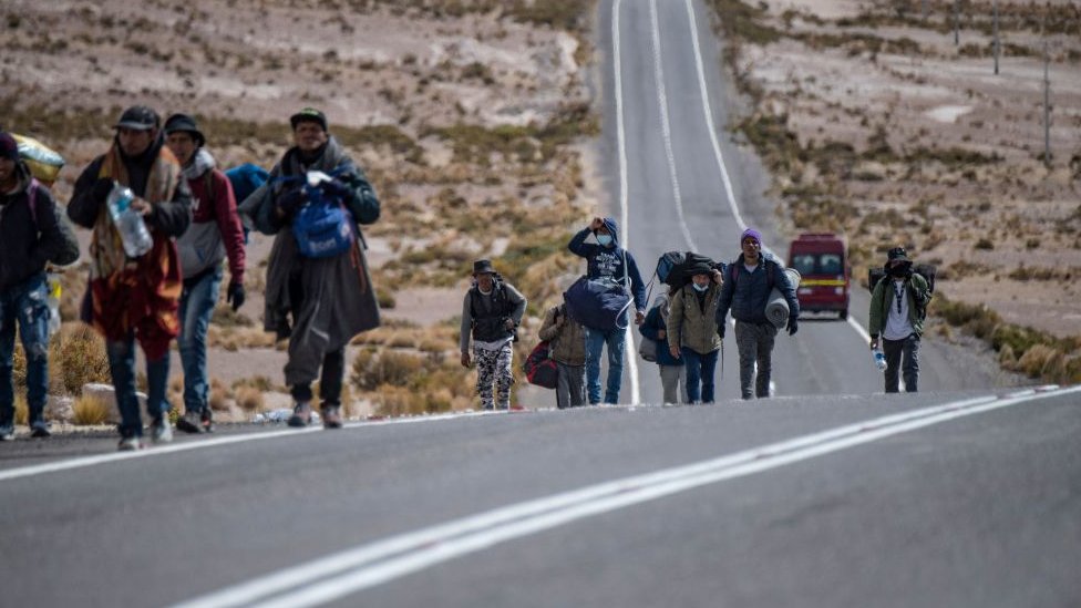 Migrantes que cruzan por pasos irregulares