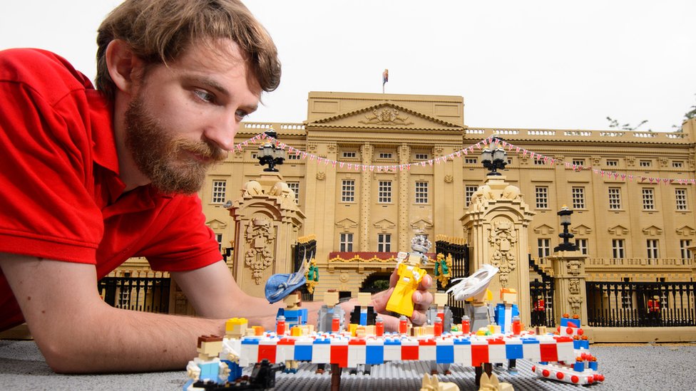 lego buckingham palace tesco