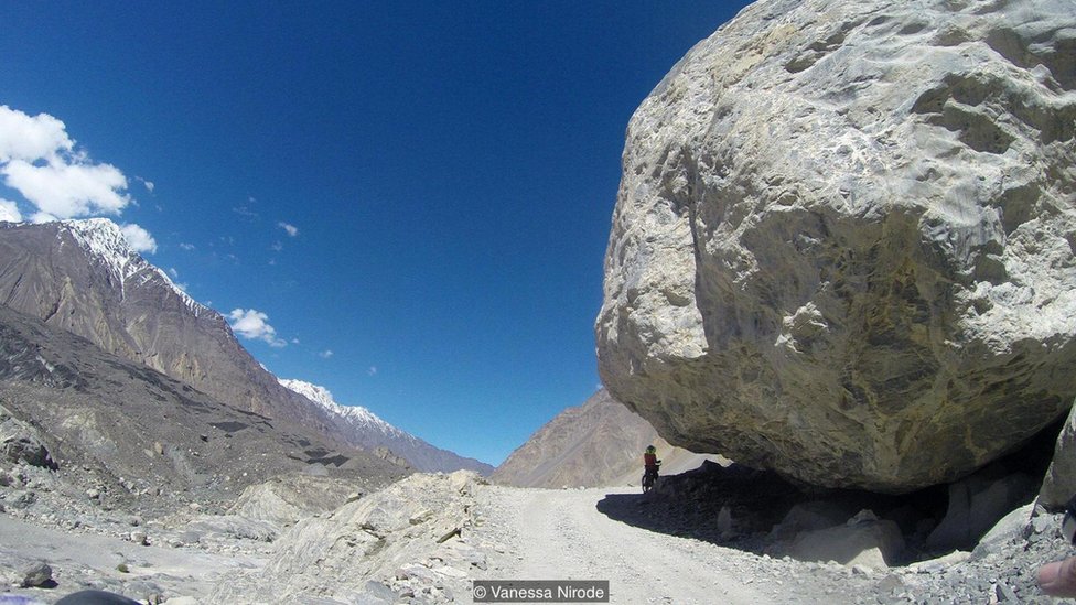 La carretera del valle de Shimshal es considerada una de las más peligrosas del mundo. (Foto: Vanessa Nirode). La carretera del valle de Shimshal es considerada una de las más peligrosas del mundo. (Foto: Vanessa Nirode).