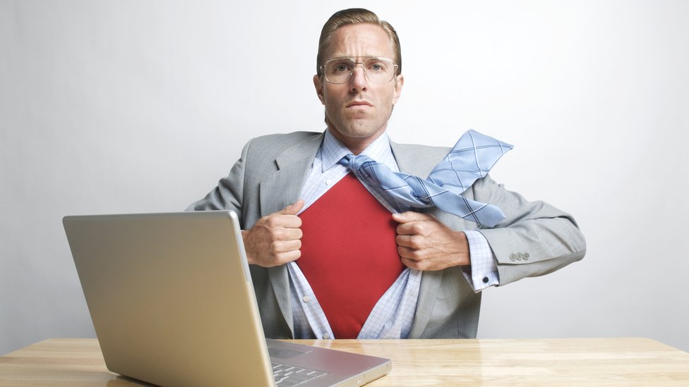 En internet nos ponemos el traje de superhéroes y nos desinhibimos, alentados por la sensación de anonimato. sueprhéroe de internet