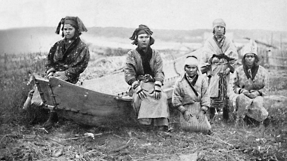 Mujeres ainu