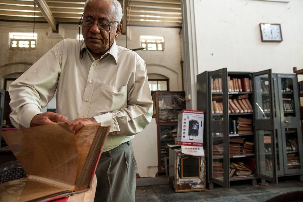 Моханраман, 73-летний почетный секретарь библиотеки