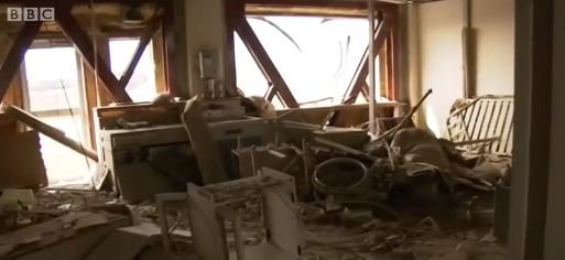 Sekolah yang hancur karena tsunami 2011.