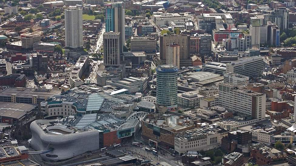 Birmingham cars could be banned from driving through city centre - BBC News