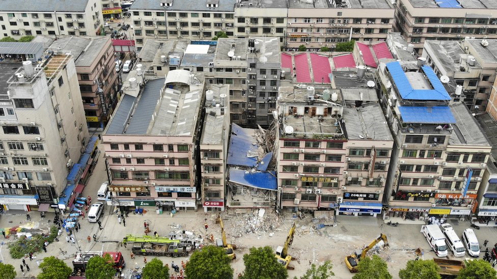 4月29日，中國湖南長沙市一座居民自建房發生倒塌，造成23人被困