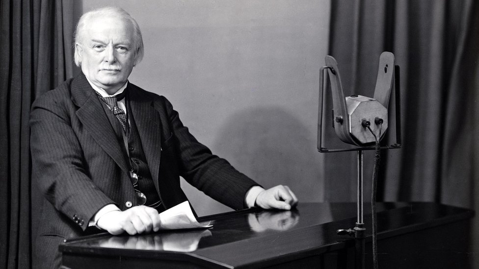 Three micronesian islands that were the scene of fighting during world war ii. picture