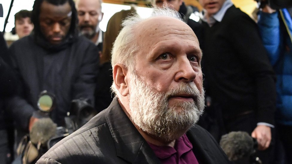 Бернар Прейнат, бывший священник, обвиняемый в сексуальных домогательствах, ждет начала судебного процесса в Лионе в январе 2020 года