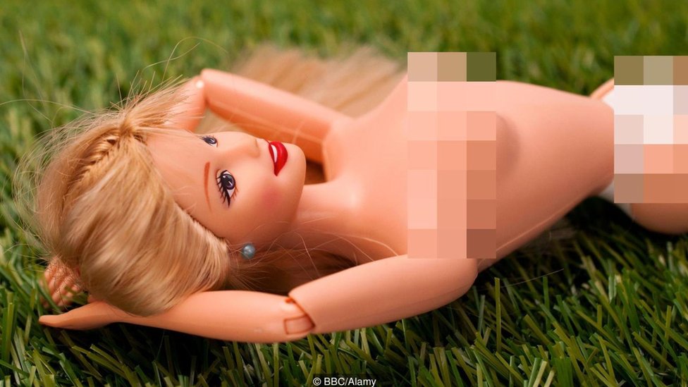 Barbie sin ropa