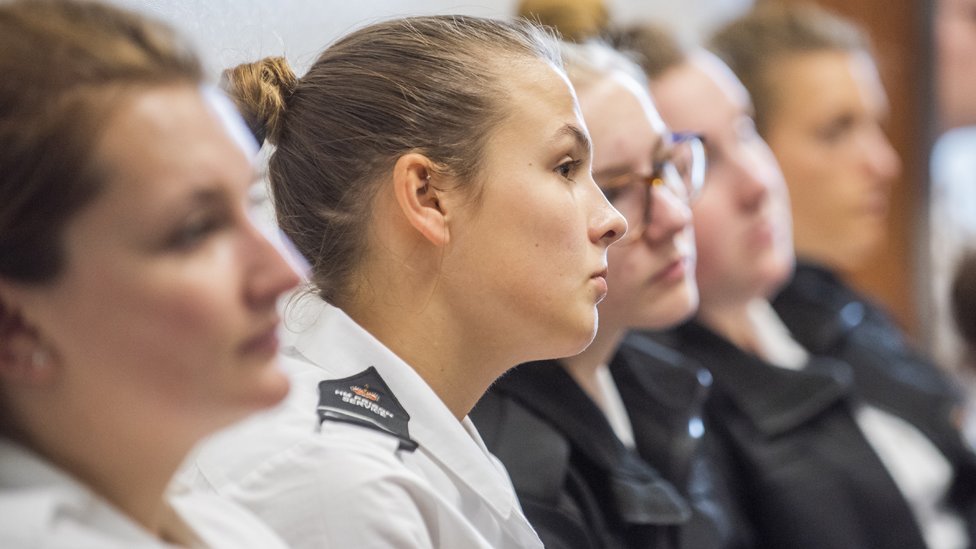 Why Are Graduates Competing To Be Prison Officers Bbc News