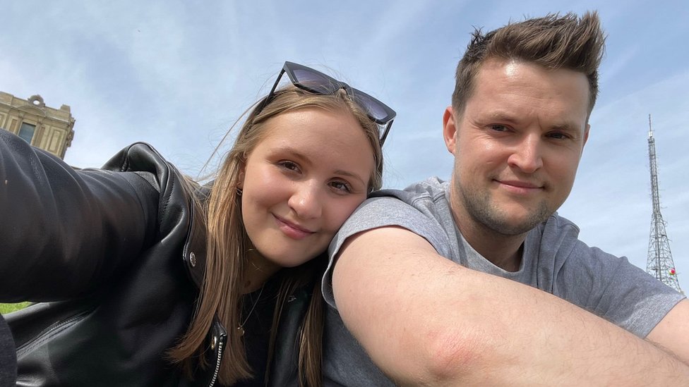 تانيا ميلز.