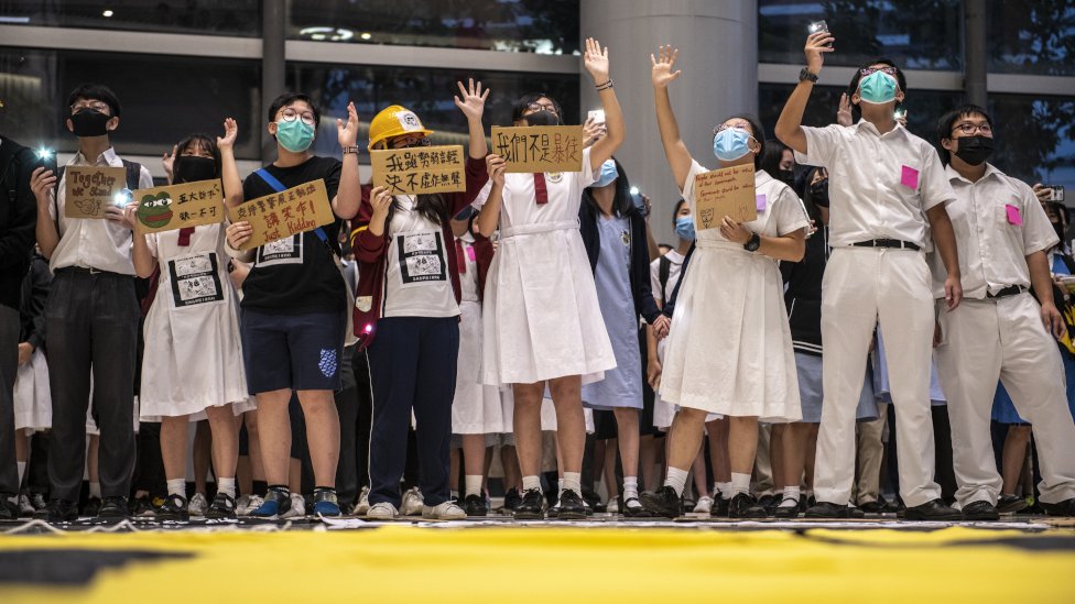 香港某商場內中學生參與「反送中」集會（23/9/2019）