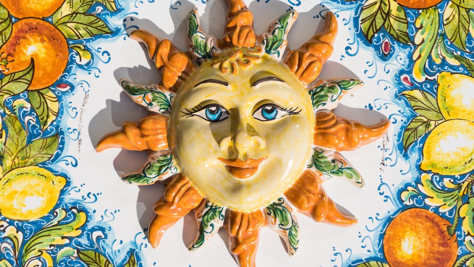 Sol y limones en cerámica siciliana