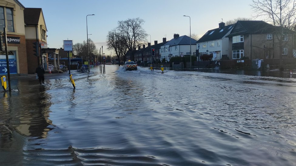 Oxford main road reopens as county battles floods BBC News