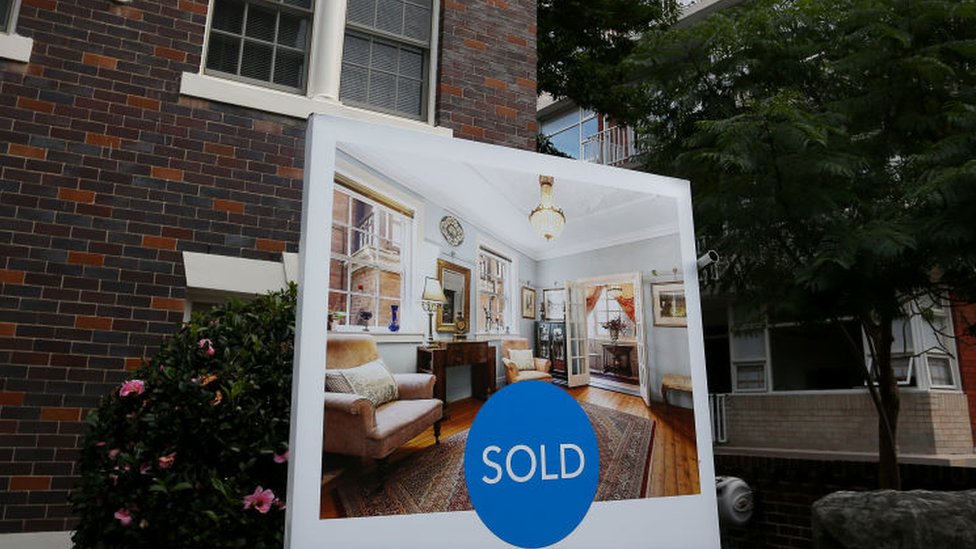 Australia house prices soar at 'unsustainable' rate