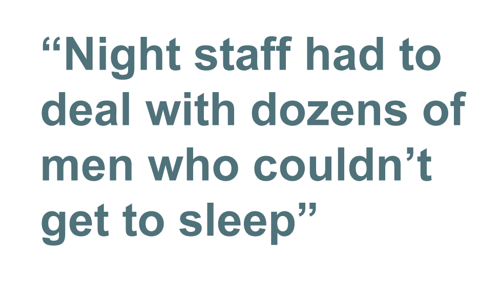 Цитата: Ночному персоналу приходилось иметь дело с десятками мужчин, которые не могли уснуть
