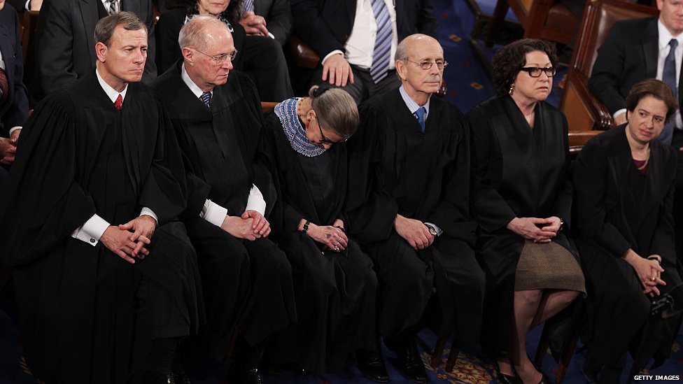 Bader Ginsberg grabs some shut eye during Obama's State of the Union in 2015