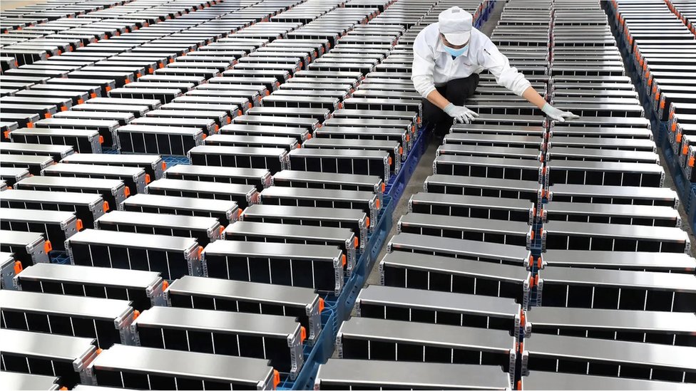 Baterías de automóvil en una fábrica en China