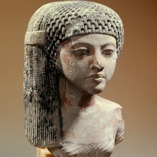 اسرار سحر وجاذبية المرأة المصرية القديمة؟ _103802527_18