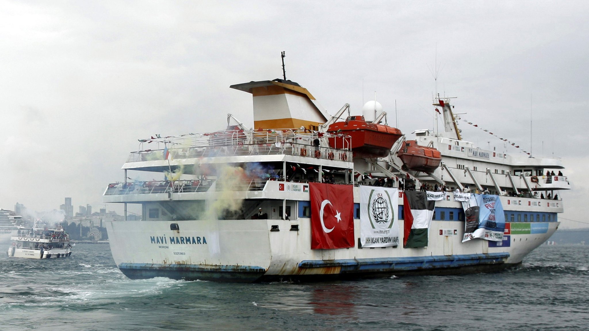 Israel and Turkey end rift over Gaza flotilla killings - BBC News