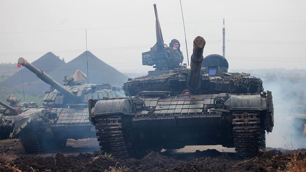 Pro-Russian separatist tanks in Donetsk region, Sep 2015 file pic