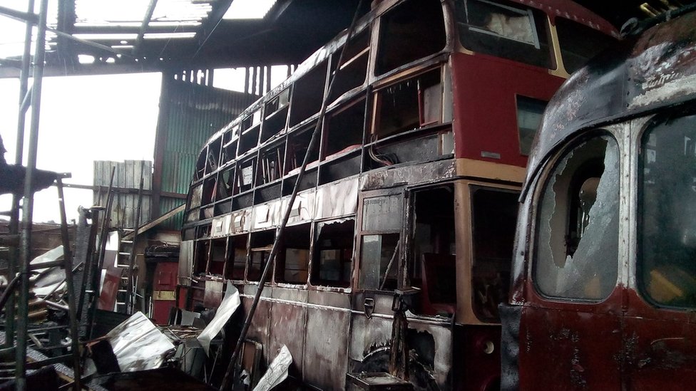 Троллейбусы повреждены пожаром