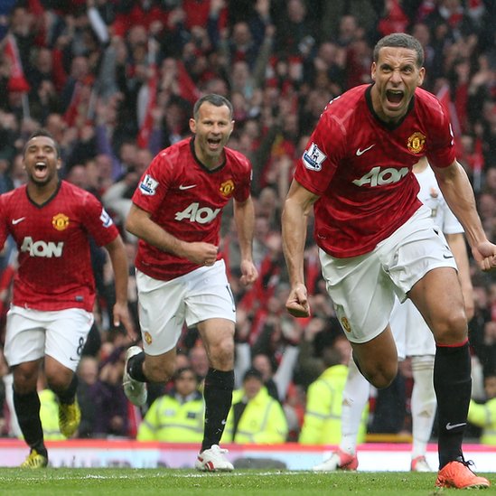 El defensa ganó seis títulos de la Liga Premier y uno de la Champions League. Rio Ferdinand celebrando un gol