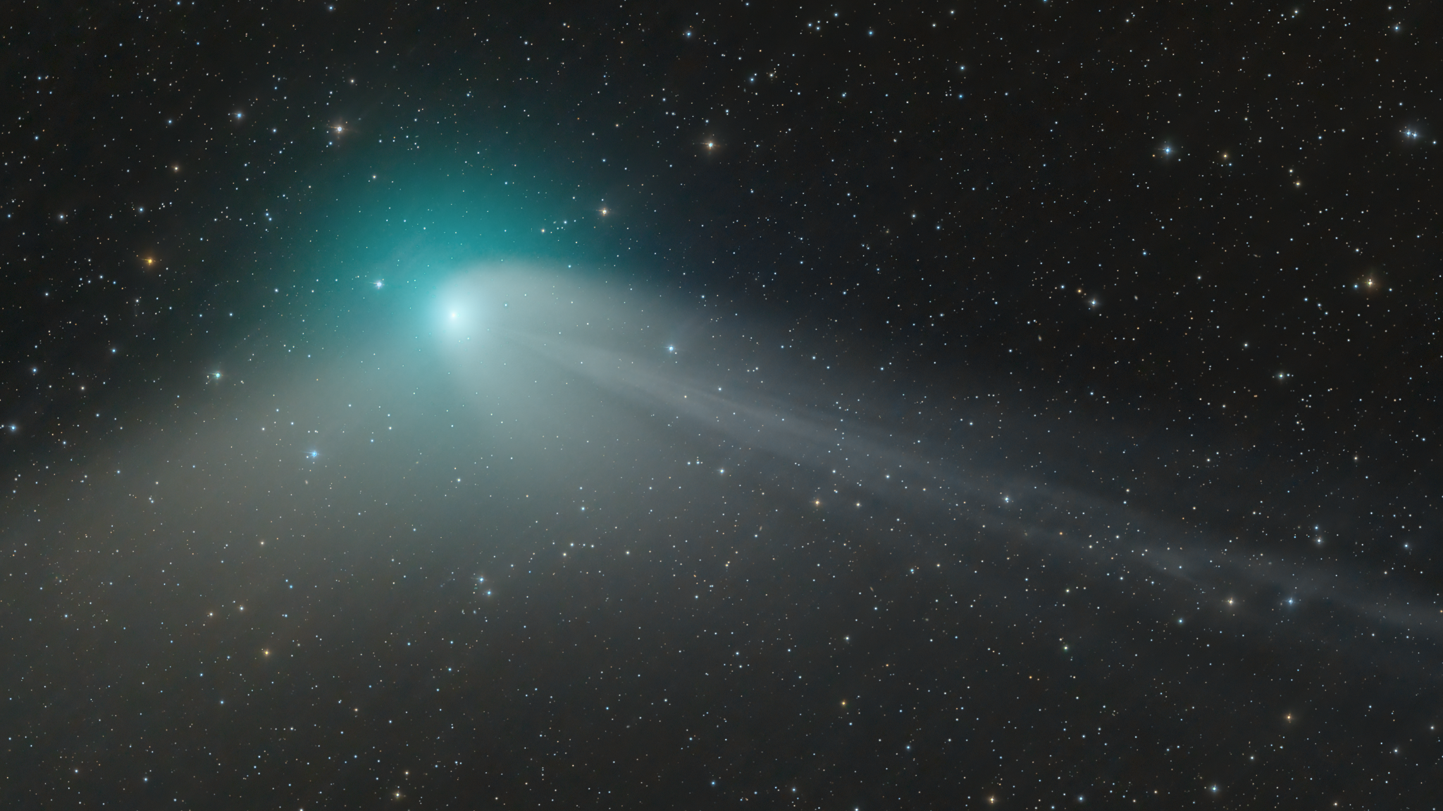 How to photograph the green comet as it streaks closer to Earth 