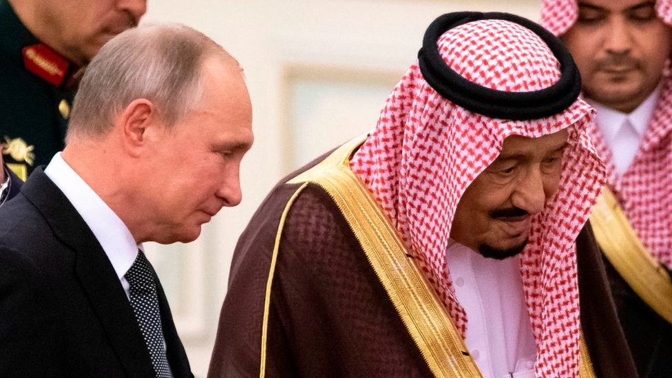 Russian President Vladimir Putin and Saudi Arabia's King Salman attend the official welcome ceremony in Riyadh, Saudi Arabia, on October 14, 2019