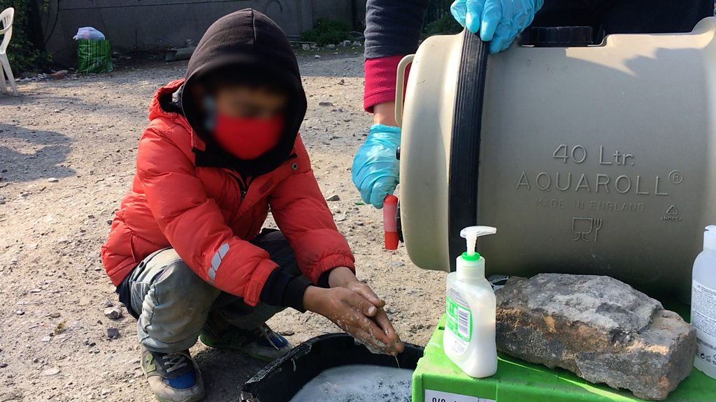 Coronavirus: Volunteering at Calais' migrant camps