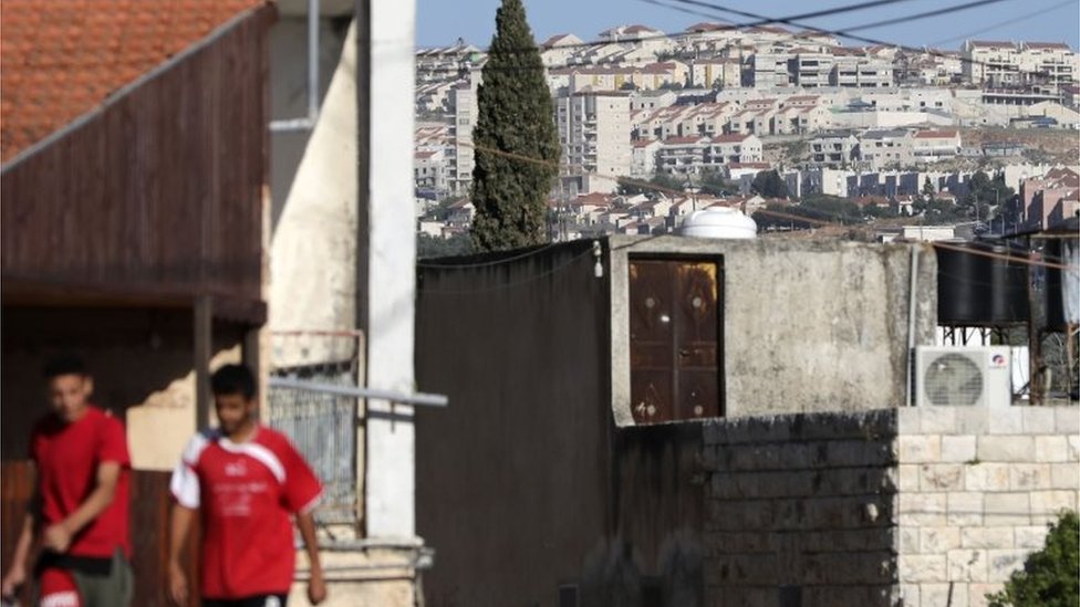 Palestinska sela i jevrejsko naselje stoje rame uz rame u nekim oblastima