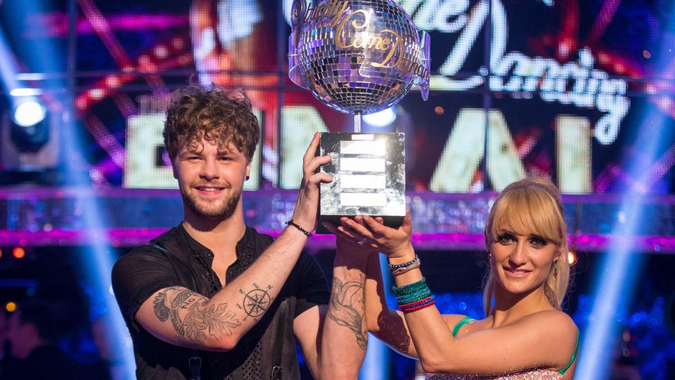 Strictly Come Dancing Winner Aliona Vilani Quits Bbc Show Bbc News