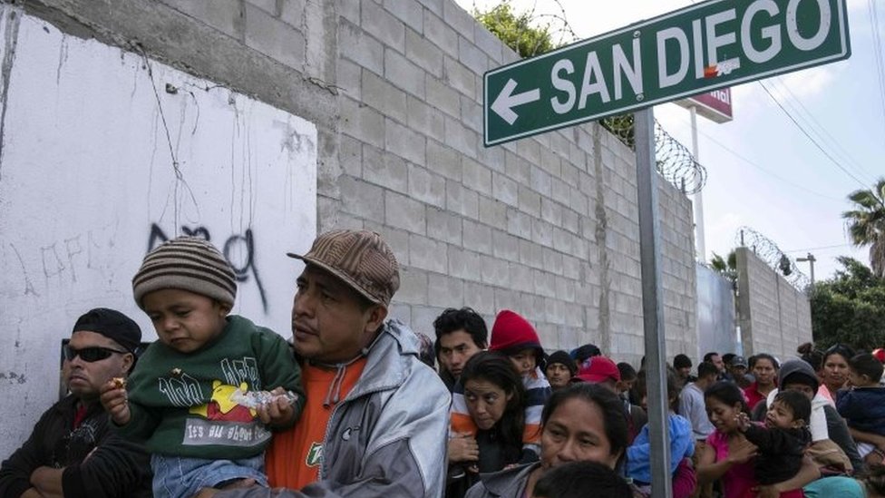 Мигранты из Центральной Америки в мексиканском приграничном городе Тихуана, недалеко от границы с США. Фото: 27 апреля 2018 г.