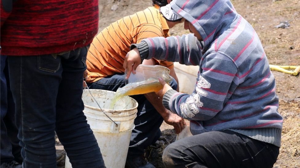 El robo de combustibles es uno de los problemas más graves en México además del narcotráfico. El robo de combustibles es uno de los problemas más graves de México.