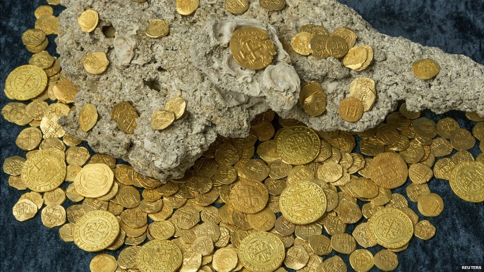 Более 350 золотых монет найдено на борту флота испанских галеонов, затонувших на пути к Кубе из Испании 300 лет назад - 19 августа 2015 г.