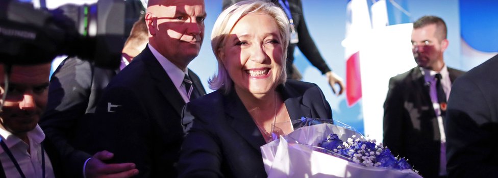 El partido de Marine Le Pen ya tiene una fuerte presencia en el parlamento británico. Marine Le Pen celebra los resultados de las elecciones del 23 de abril.