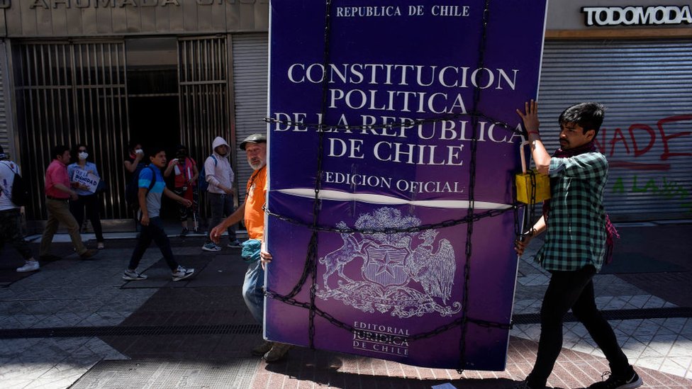 Imagen de la constitucion chilena