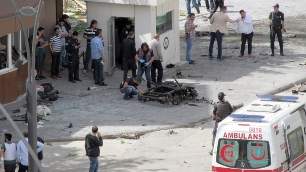 Turkey Bomb blast kills two at Gaziantep police HQ BBC News