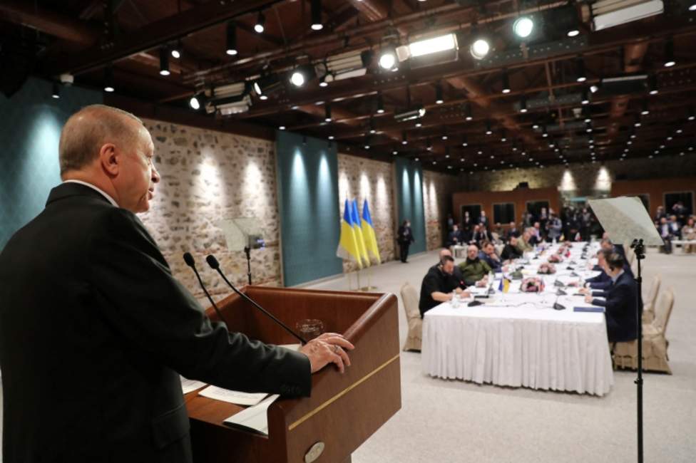 Presiden Erdogan dan delegasi Rusia-Ukraina.