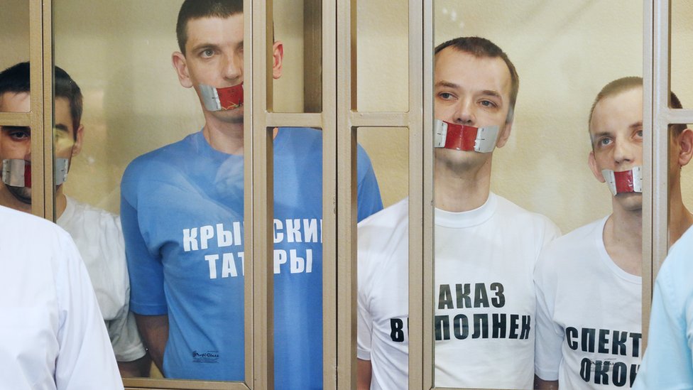 Rusya'daki bir Hizb-ut Tahrir davasında yargılanan sanıklar.