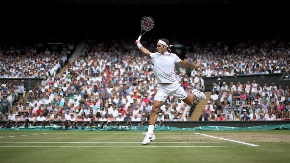 Roger Federer en la final de Wimbledon de 2017.