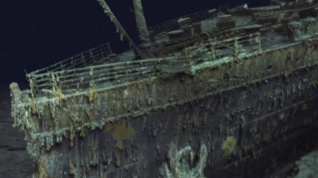 Titanic shipwreck shown in 3D view