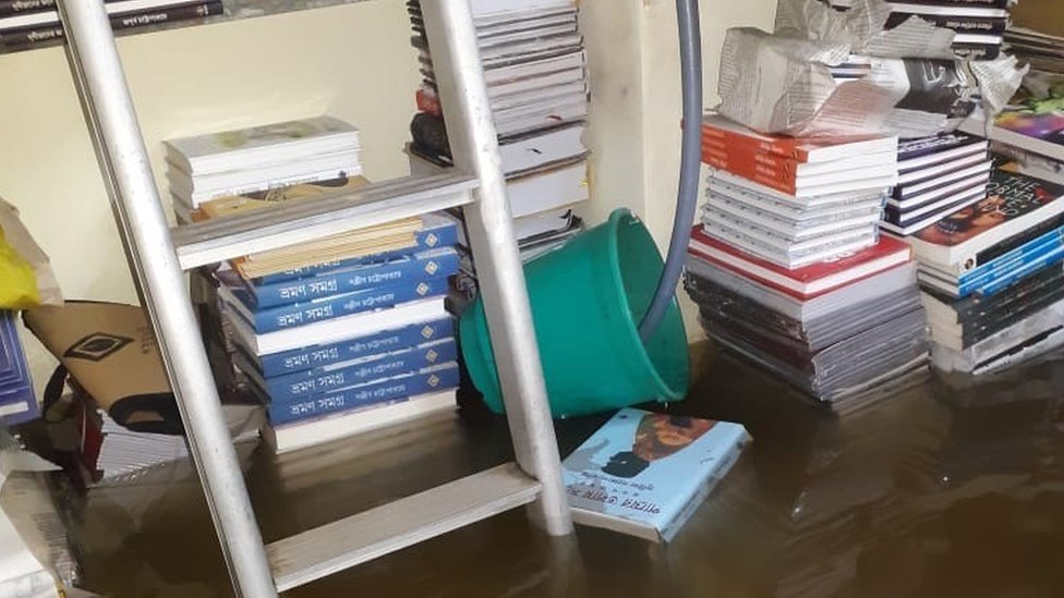 Книги в воде