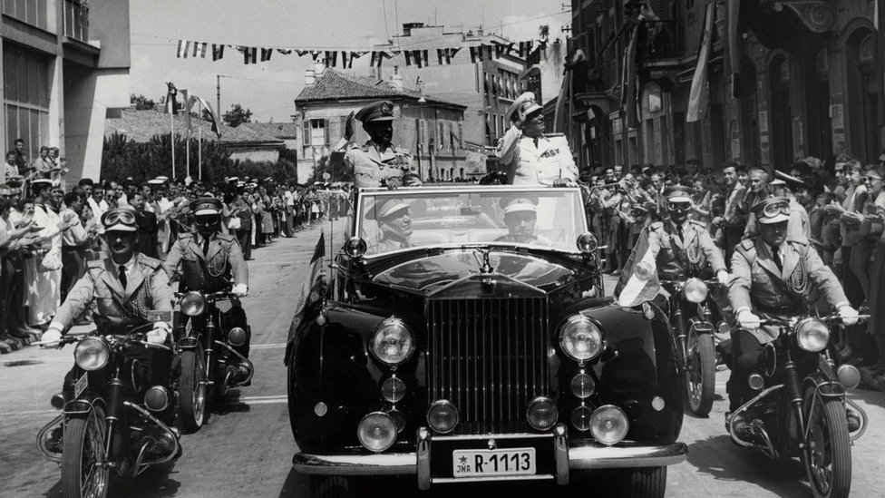 Poseta cara Hajla Selasija Jugoslaviji: doček priređen na ulicama Pule, 15.08.1959.