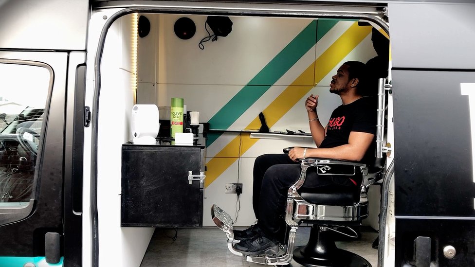 Mobile barbering: 'It's like Uber, but 