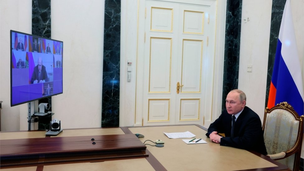 الرئيس الروسي، فلاديمير بوتين، يترأس اجتماعا مع أعضاء مجلس الأمن الروسي في الكرملين (صورة بتاريخ 13 مايو/أيار 2022)
