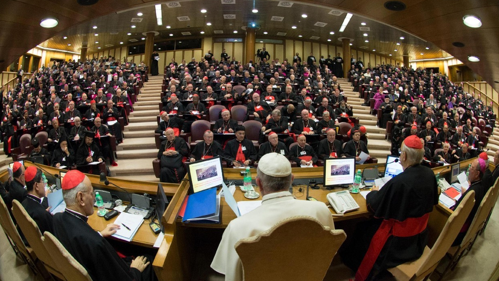 Papa Francisco durante reunião com bispos