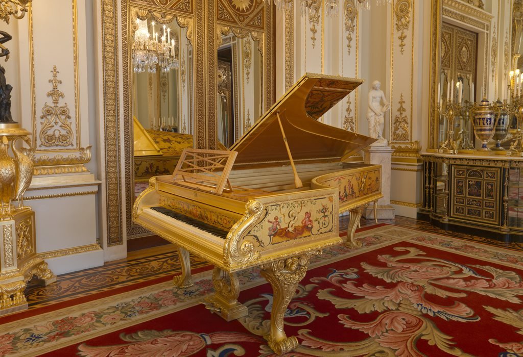 Фортепиано королевы Виктории (любезно предоставлено Royal Collection Trust и Ее Величеством Королевой Елизаветой II 2019)