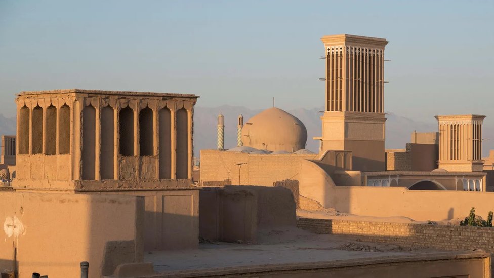 En la histórica ciudad de Yazd en Irán tenían una ingeniosa técnica para enfriar los edificios que no requería electricidad.