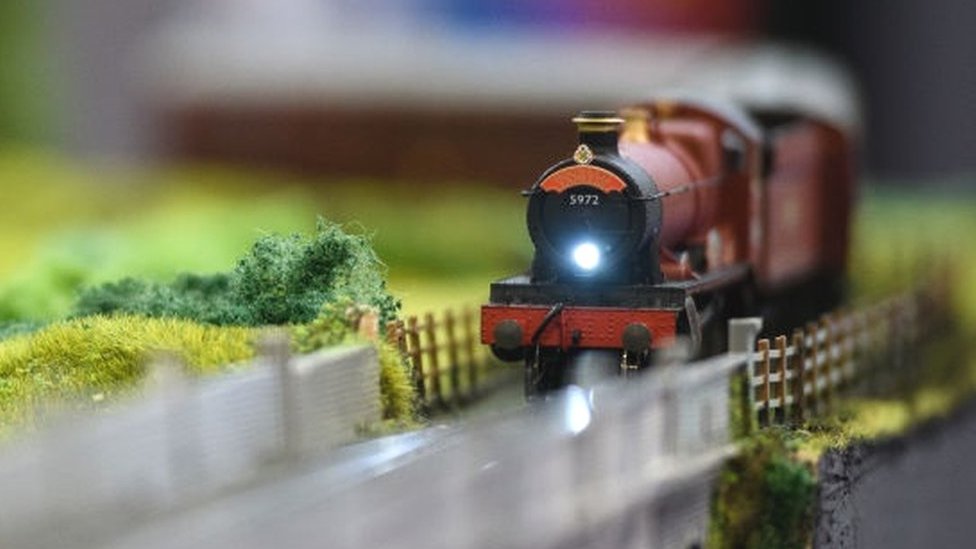 Model railway on sale train sets