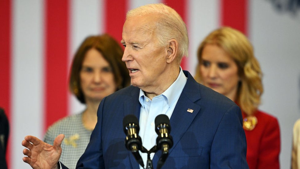 Biden vows to quickly supply new military aid to Ukraine